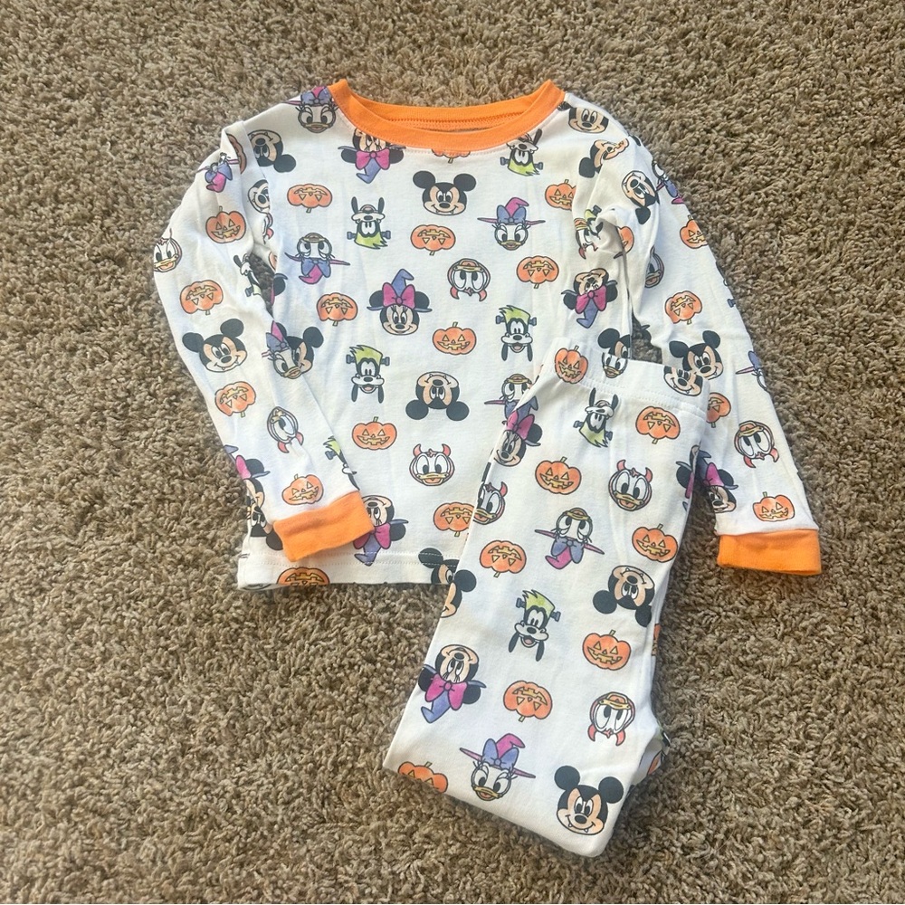 Toddler Disney Mickey Mouse & Friends Halloween Pajama Set